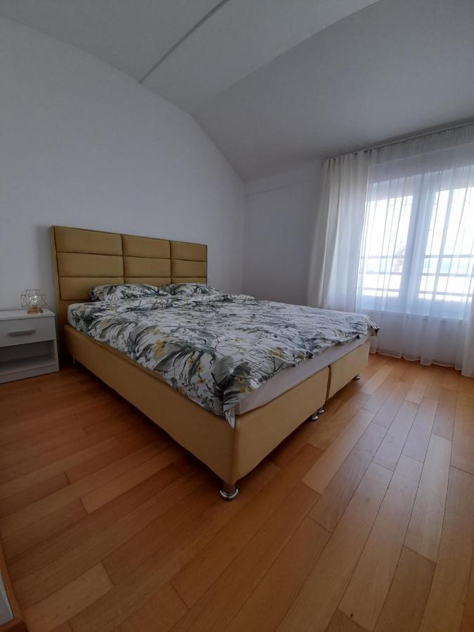 Appartement Apartman Lena à Banja Luka Extérieur photo